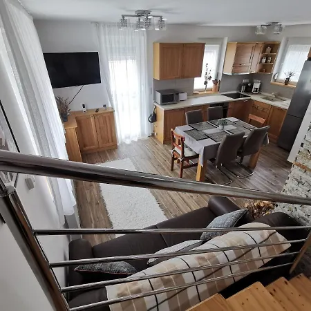 Silye De Lis Apartment Vonyarcvashegy